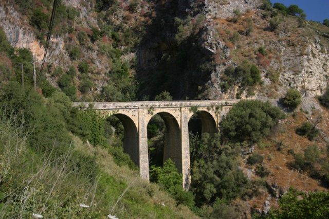 Τα εντυπωσιακά Βενετσιάνικα κτίσματα στις Πρασσές - Φωτογραφία 3