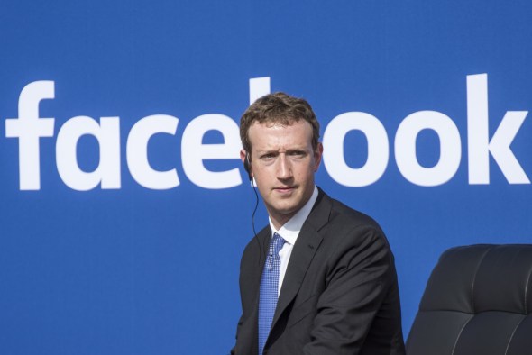 Η Facebook αγοράζει offline δεδομένα χρηστών για να βελτιώσει τις διαφημίσεις της… - Φωτογραφία 1