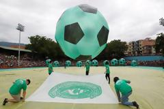 Η Σαπεκοένσε χτίζεται ξανά με... δυο επιζώντες!