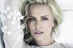 ΑΥΤΟ δεν το περιμέναμε! Η Charlize Theron τελικά το εννοούσε ότι ήθελε άντρα με...