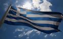 Αληταράδες κατέβασαν και έσκισαν την ελληνική σημαία από επιχείρηση [video]