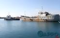 «Καθαρίζει» από τα σαπιοκάραβα το λιμάνι της Καλαμάτας - Φωτογραφία 1