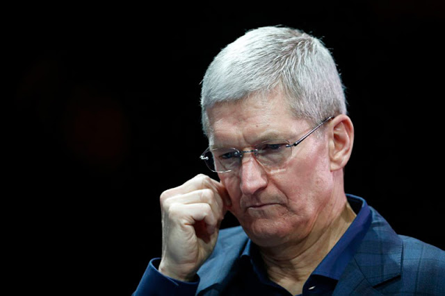 Η Apple μείωσε τους μισθούς του Tim Cook για την αδύναμη απόδοση του 2016 - Φωτογραφία 1