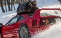 Τι γυρεύει μια Ferrari F40 στα χιόνια; [video]