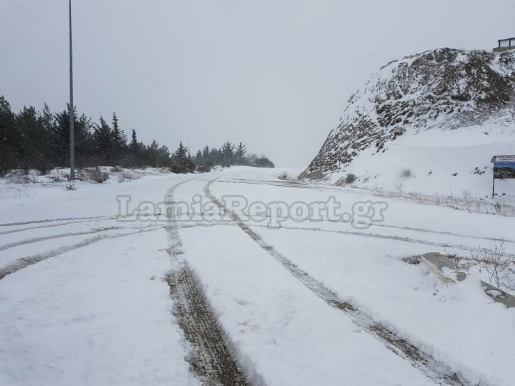 Λαμία: Παγοδρόμιο ο δρόμος για Δομοκό - Απαγορευτικό για φορτηγά [photo+video] - Φωτογραφία 14