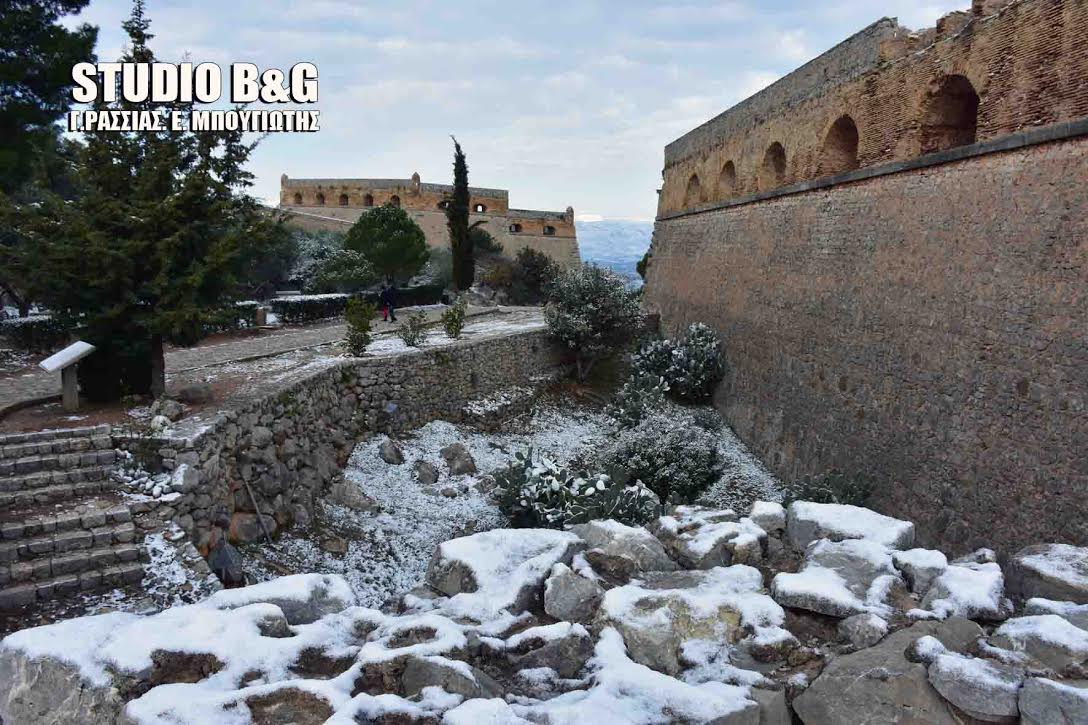 Ναύπλιο: Μαγευτικό το Παλαμήδι χιονισμένο [photos] - Φωτογραφία 1