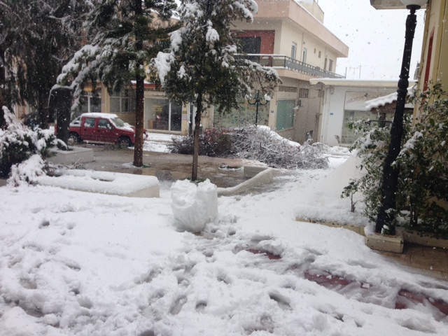 Περιπέτεια για έγκυο σε χωριό της Κρήτης…λόγω έντονης χιονόπτωσης - Φωτογραφία 2