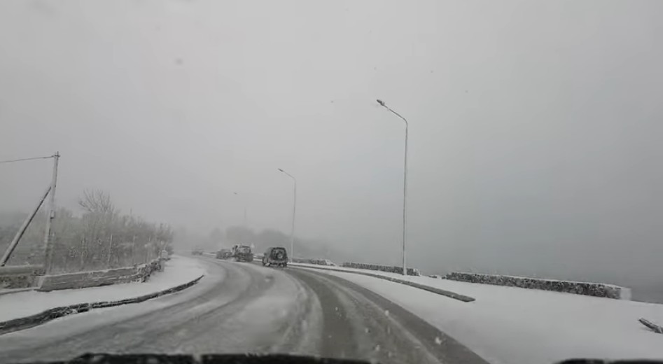 Βίντεο από την χιονισμένη Λέσβο νωρίτερα - Φωτογραφία 1