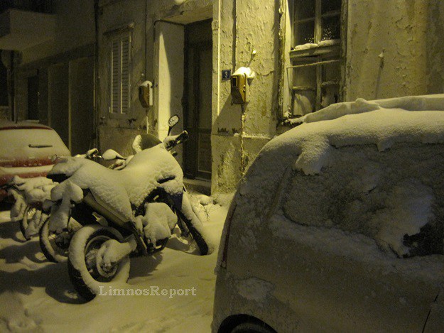 Η χιονισμένη Μύρινα της Λέσβου σε ένα μοναδικό φωτορεπορτάζ - Φωτογραφία 21
