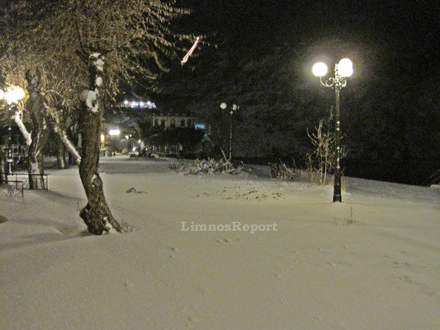 Η χιονισμένη Μύρινα της Λέσβου σε ένα μοναδικό φωτορεπορτάζ - Φωτογραφία 32