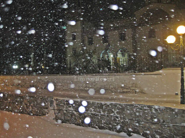 Η χιονισμένη Μύρινα της Λέσβου σε ένα μοναδικό φωτορεπορτάζ - Φωτογραφία 4