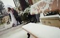 Χανιά: Η ατρόμητη νύφη του χιονιά - Φωτογραφία 2