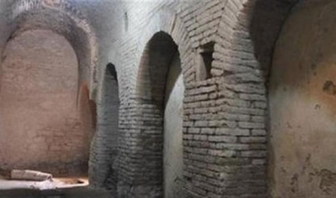 Αρχαίο υαλουργείο ανακαλύφθηκε στην Μητρόπολη, έξω από τη Σμύρνη - Φωτογραφία 1