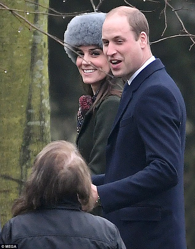 Η Kate Middleton προκαλεί σάλο με το γούνινο καπέλο της και ξεσηκώνει θύελλα αντιδράσεων - Φωτογραφία 2