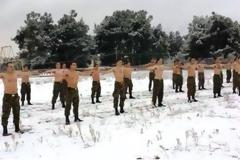Όταν οι Έλληνες ΚΑΤΑΔΡΟΜΕΙΣ αψηφούν το χιόνι και το κρύο... ΑΠΙΣΤΕΥΤΕΣ ΕΙΚΟΝΕΣ