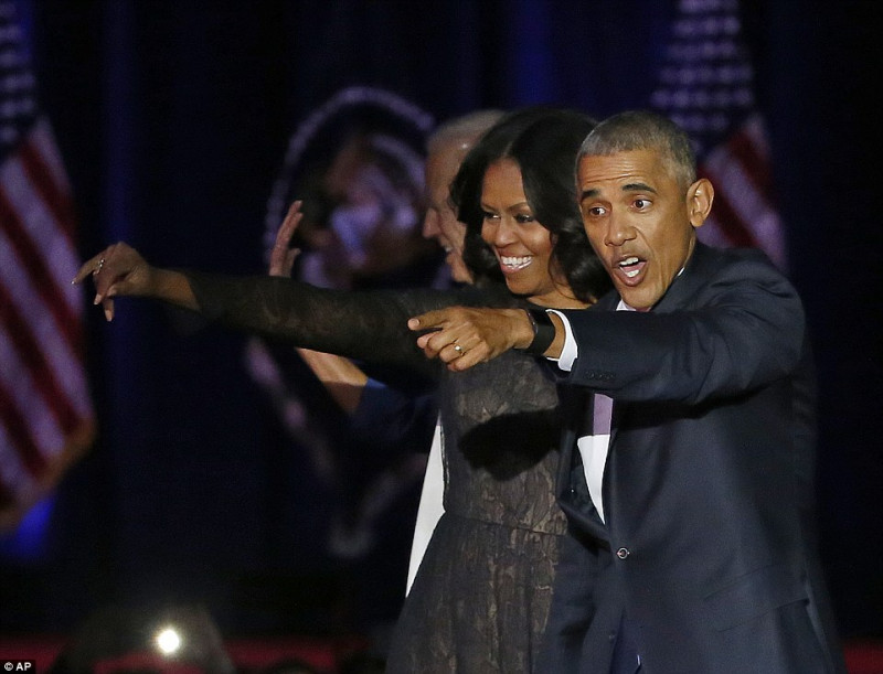 Ο ύμνος αγάπης του Ομπάμα στη Μισέλ: Ξέσπασε σε δάκρυα στην αποχαιρετιστήρια ομιλία του [photos+video] - Φωτογραφία 10