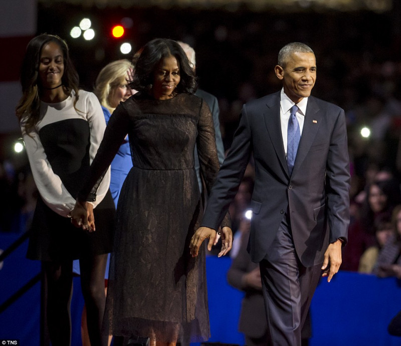 Ο ύμνος αγάπης του Ομπάμα στη Μισέλ: Ξέσπασε σε δάκρυα στην αποχαιρετιστήρια ομιλία του [photos+video] - Φωτογραφία 12