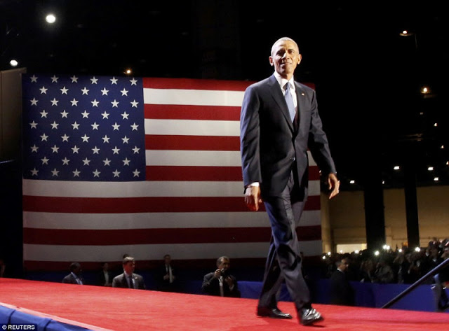 Ο ύμνος αγάπης του Ομπάμα στη Μισέλ: Ξέσπασε σε δάκρυα στην αποχαιρετιστήρια ομιλία του [photos+video] - Φωτογραφία 2