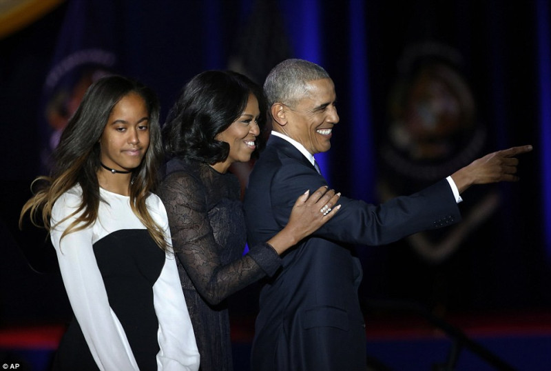 Ο ύμνος αγάπης του Ομπάμα στη Μισέλ: Ξέσπασε σε δάκρυα στην αποχαιρετιστήρια ομιλία του [photos+video] - Φωτογραφία 5