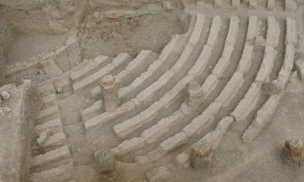 Η άγνωστη ιστορία πίσω από την ανακάλυψη του αρχαίου θεάτρου Αχαρνών - Φωτογραφία 1