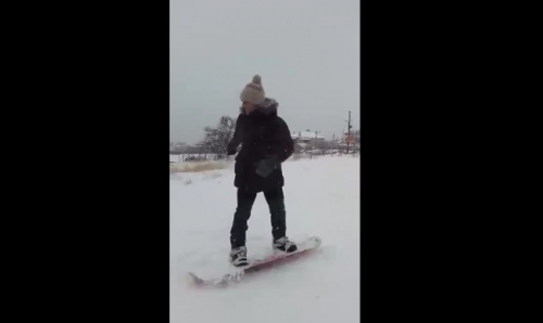 Θεσσαλονικιός κάνει σκι στο Γεντί Κουλέ [video] - Φωτογραφία 1