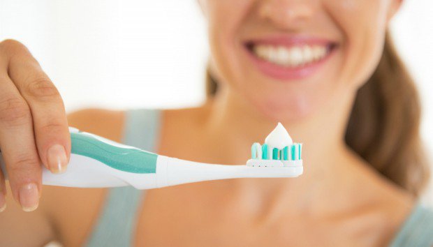 Αυτός είναι ο καλύτερος τρόπος για να καθαρίσετε την ηλεκτρική σας οδοντόβουρτσα - Φωτογραφία 1