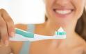 Αυτός είναι ο καλύτερος τρόπος για να καθαρίσετε την ηλεκτρική σας οδοντόβουρτσα