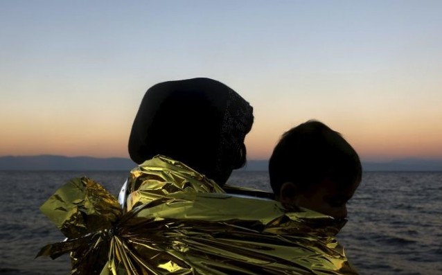 103 πρόσφυγες και μετανάστες έφτασαν τις τελευταίες ώρες στα νησιά - Φωτογραφία 1