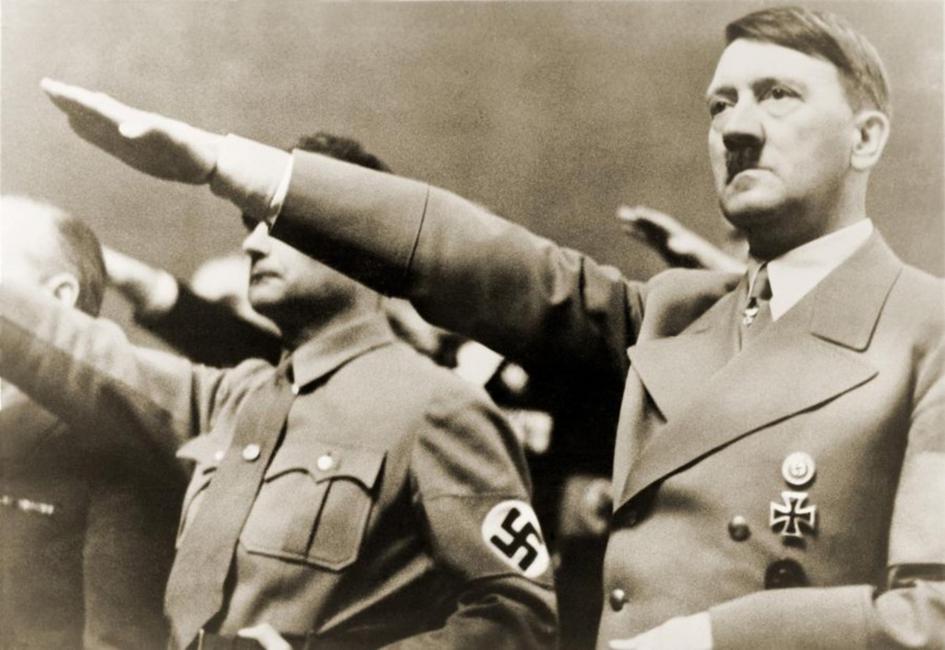 Ο Χίτλερ, ο ψυχίατρος, η ερωμένη και τα «σύντομα γράμματα» του Αντονέν Αρτώ - Φωτογραφία 1