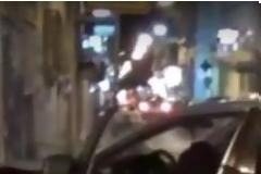 Οικογένεια γλίτωσε από θαύμα - Αυτοκίνητο ανέβηκε στο πεζοδρόμιο και καρφώθηκε στη... γωνία
