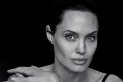 Η υπερβολικά αδυνατισμένη Angelina Jolie και η κακή της ψυχολογική κατάσταση
