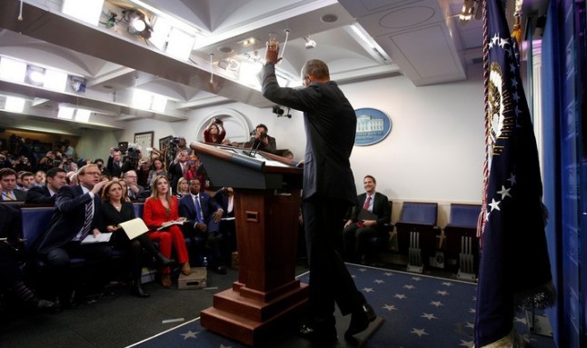 Ομπάμα: Θα είμαι εδώ και θα μιλάω εάν απειληθούν οι αξίες μας - Φωτογραφία 1