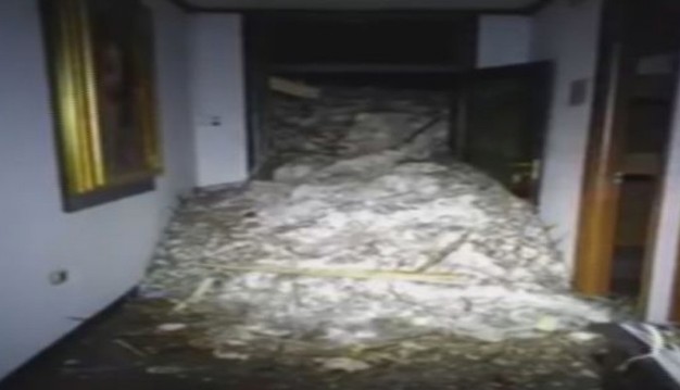 Το ιταλικό ξενοδοχείο που χτυπήθηκε από χιονοστιβάδα [photos] - Φωτογραφία 1