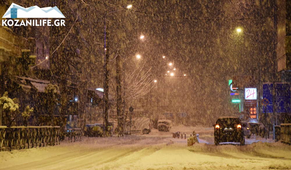 Το έστρωσε για τα καλά στην Κοζάνη τα ξημερώματα της Πέμπτης! Δείτε βίντεο από την ισχυρή χιονόπτωση - Φωτογραφία 1