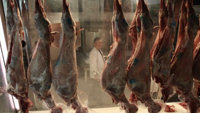 «Ή θα φάνε τα ντουβάρια ή αμφιβόλου ποιότητας κρέατα το Πάσχα οι Έλληνες» - Φωτογραφία 1