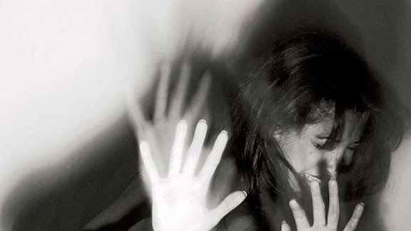 Σοκ στην Πάτρα: Ξαναβίασε την κόρη του μόλις βγήκε από τη φυλακή για το βιασμό της! - Φωτογραφία 1