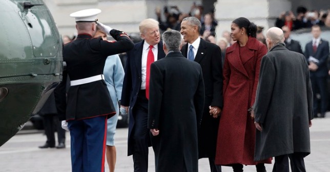 Με ελικόπτερο αποχώρησε μετά από 8 χρόνια στο Λευκό Οίκο το ζεύγος Ομπάμα - Φωτογραφία 1