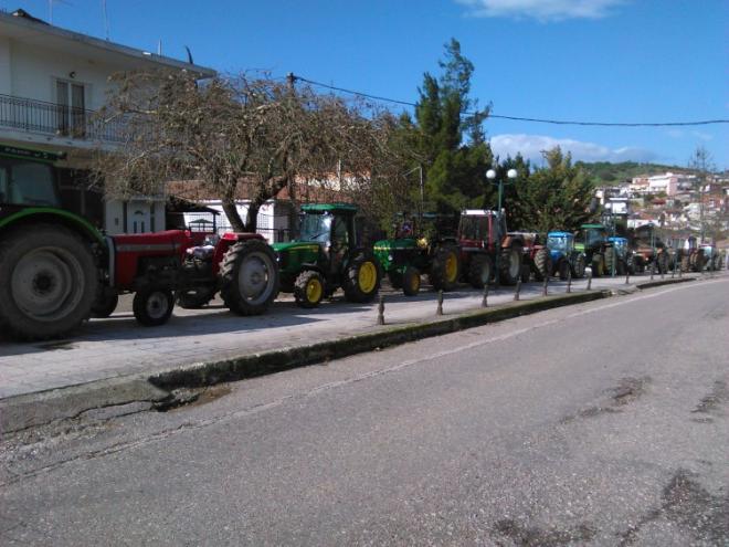 Οι αγροτοκτηνοτρόφοι της Αιτωλοακαρνανίας ξανά στους δρόμους - Φωτογραφία 1