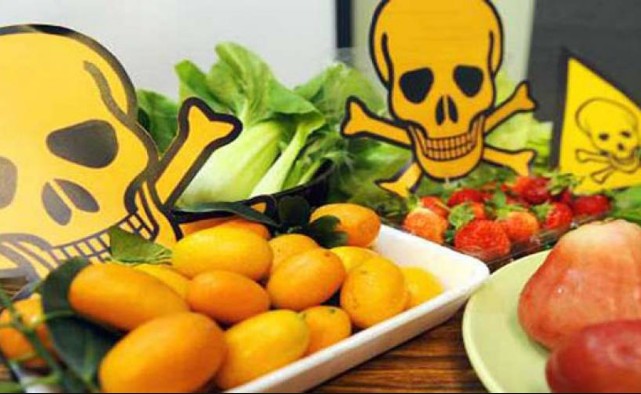ΕΤΣΙ θα αφαιρέσετε εύκολα τα ΦΥΤΟΦΑΡΜΑΚΑ από τα φρούτα και τα λαχανικά σας - Φωτογραφία 1