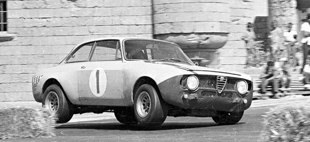 Στο σφυρί γνήσια Alfa Romeo Giulia Sprint GTA του 1965 - Φωτογραφία 2