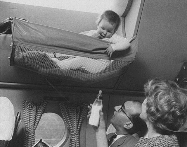 Πώς ταξίδευαν τα μωρά στο αεροπλάνο το 1950; - Φωτογραφία 2