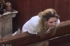 ΣΟΚΑΡΙΣΤΗΚΕΣ φωτογραφίες: Εκτός εαυτού πολύ γνωστη ηθοποιός... Φώναζε και οδυρόταν