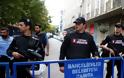 Στην Ιντερπόλ η Τουρκία ζητάει τη σύλληψη των οκτώ στρατιωτικών