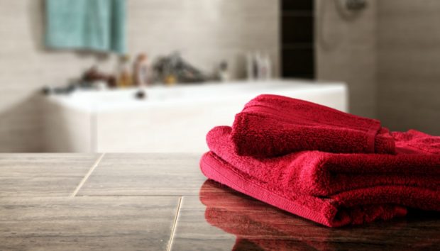 Το τρικ του λεπτού: Δείτε πώς να αποθηκεύσετε τις πετσέτες μπάνιου! - Φωτογραφία 1