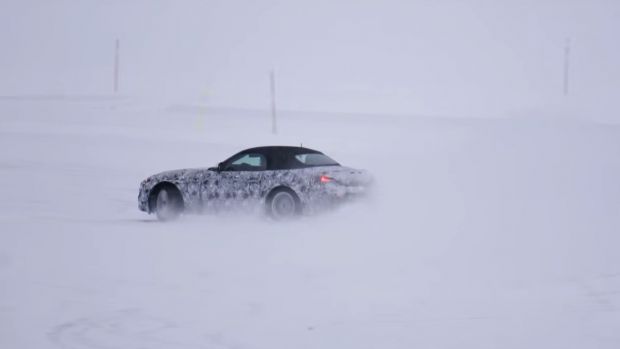 Η νέα BMW Z5 δοκιμάζεται με το πλάι στα χιόνια [video] - Φωτογραφία 1
