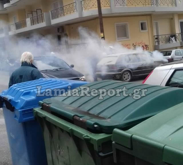 Λαμία: Λαμπάδιασε αυτοκίνητο μέσα στην πόλη - Επεισοδιακή κατάσβεση - Φωτογραφία 3