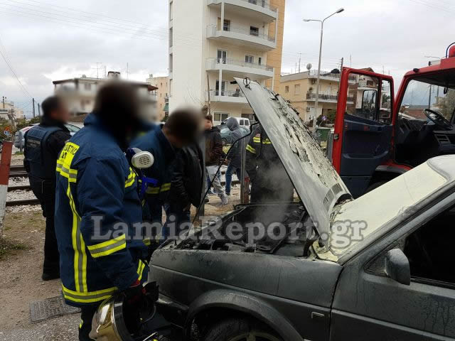 Λαμία: Λαμπάδιασε αυτοκίνητο μέσα στην πόλη - Επεισοδιακή κατάσβεση - Φωτογραφία 4