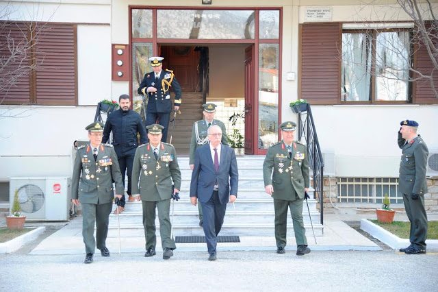 Παρουσία ΑΝΥΕΘΑ Δημήτρη Βίτσα στην τελετή παραλαβής – παράδοσης του Δ΄ Σώματος Στρατού - Φωτογραφία 2