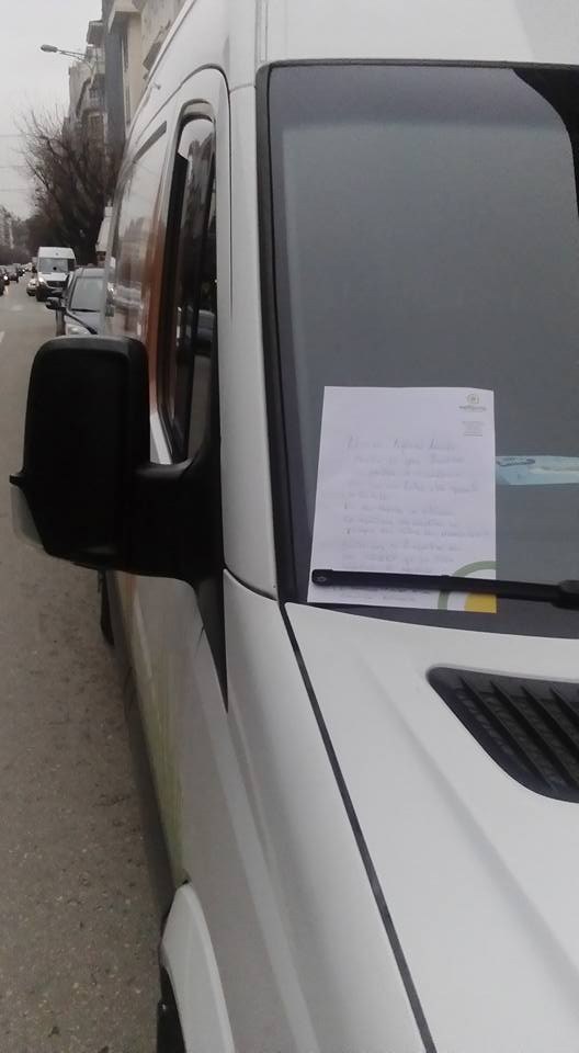 Το απίθανο σημείωμα εργαζομένου σε δημοτικό αστυνομικό που του έκοβε κλήσεις - Φωτογραφία 2