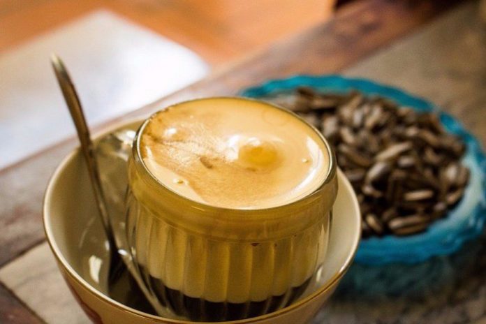 Εgg coffee: Ο καφές με αυγό και τυρί που έχει ξετρελάνει όλο τον κόσμο - Φωτογραφία 1